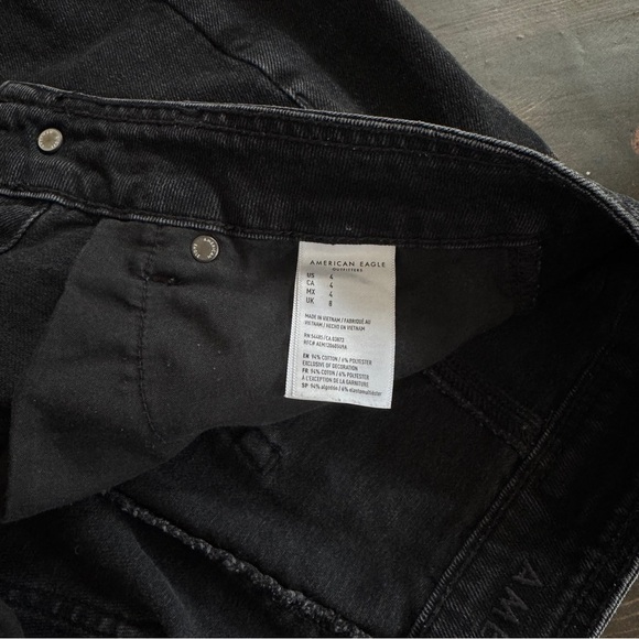 American Eagle Woman’s Hi-Rise Aline Jeans Skirt 4 Button Front Denim - Picture 9 of 9